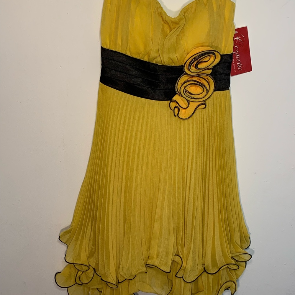 Coqueta Yellow/Black Strapless Dress SIZE: SMALL